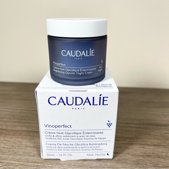 Caudalie Vinoperfect Glycolic Night Cream - Picture 2 of 12